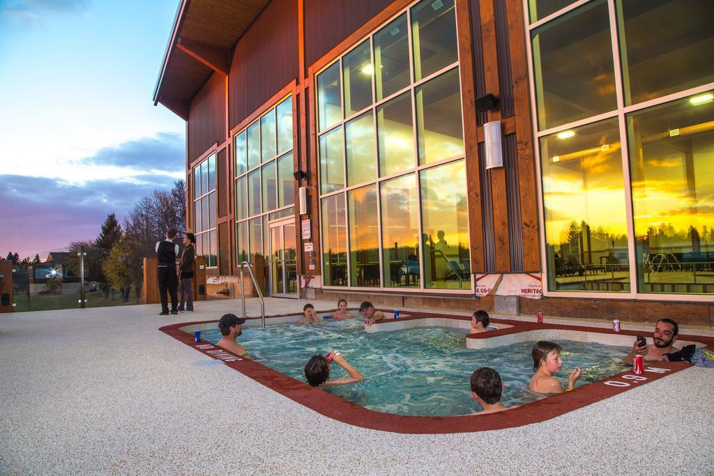 Elkhorn Resort, Spa, And Conference Centre Wasagaming Εξωτερικό φωτογραφία
