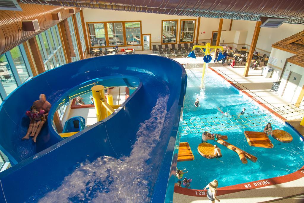 Elkhorn Resort, Spa, And Conference Centre Wasagaming Εξωτερικό φωτογραφία