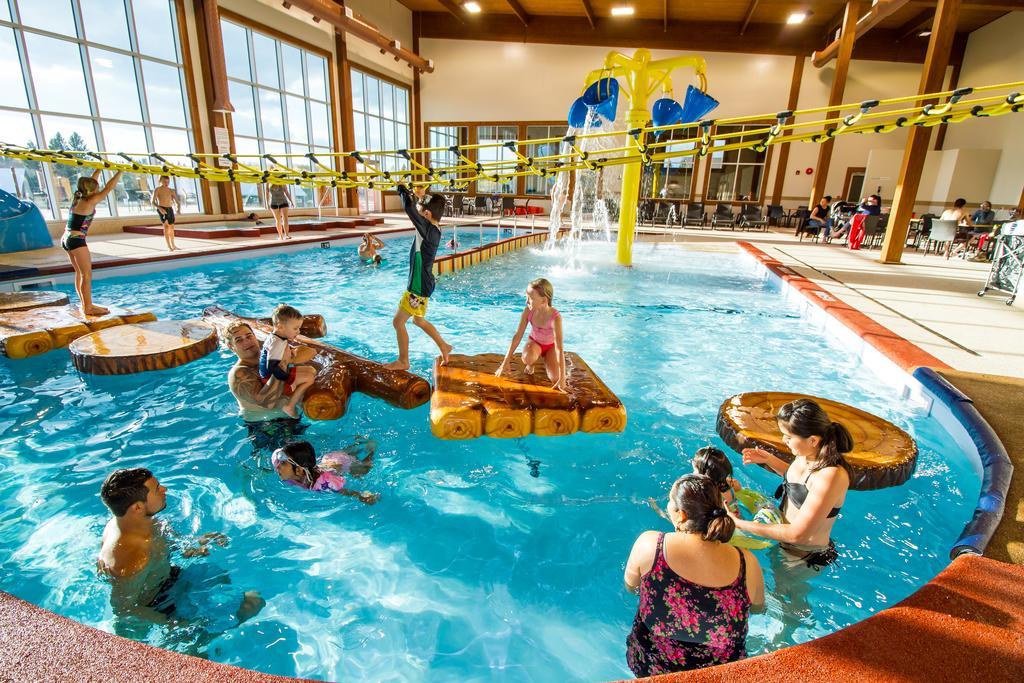 Elkhorn Resort, Spa, And Conference Centre Wasagaming Εξωτερικό φωτογραφία