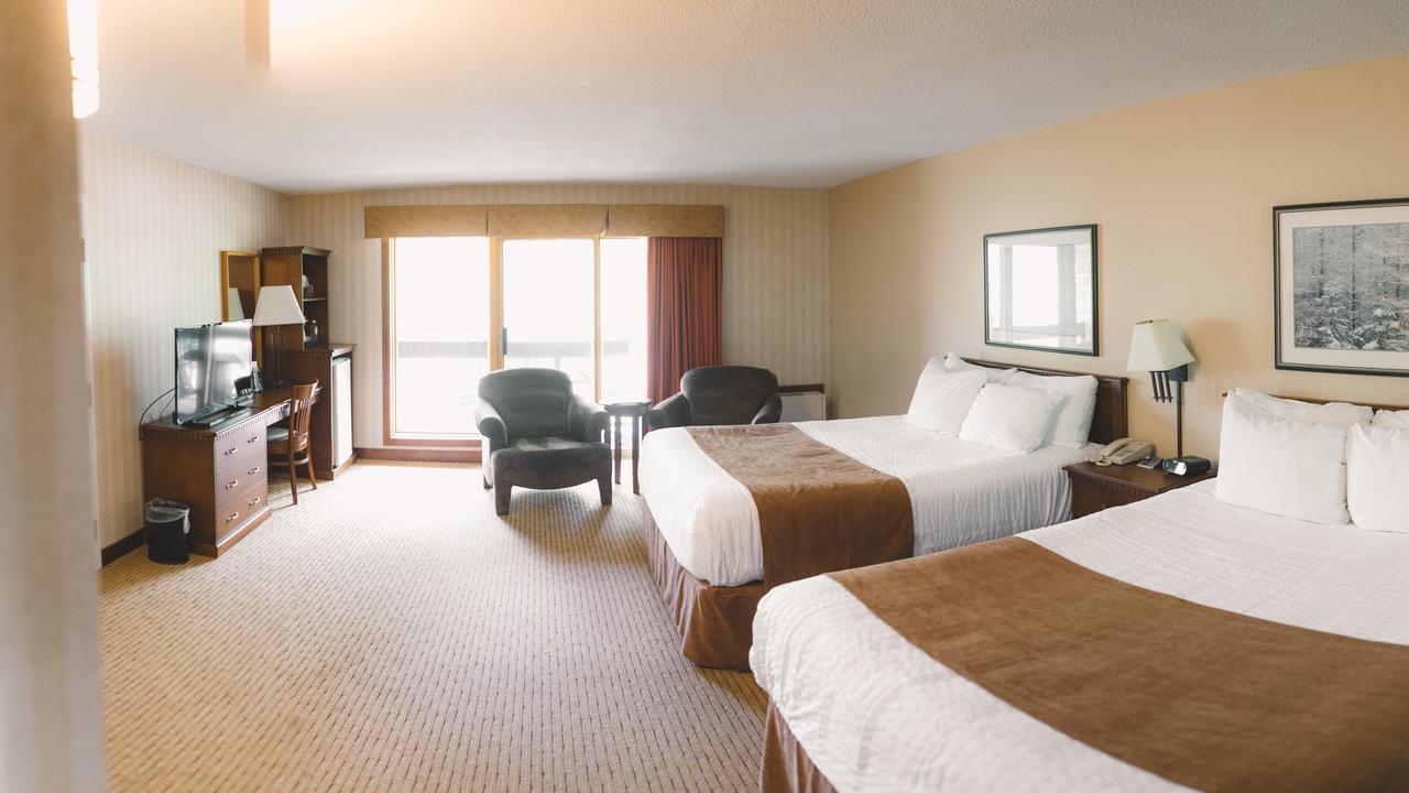 Elkhorn Resort, Spa, And Conference Centre Wasagaming Εξωτερικό φωτογραφία