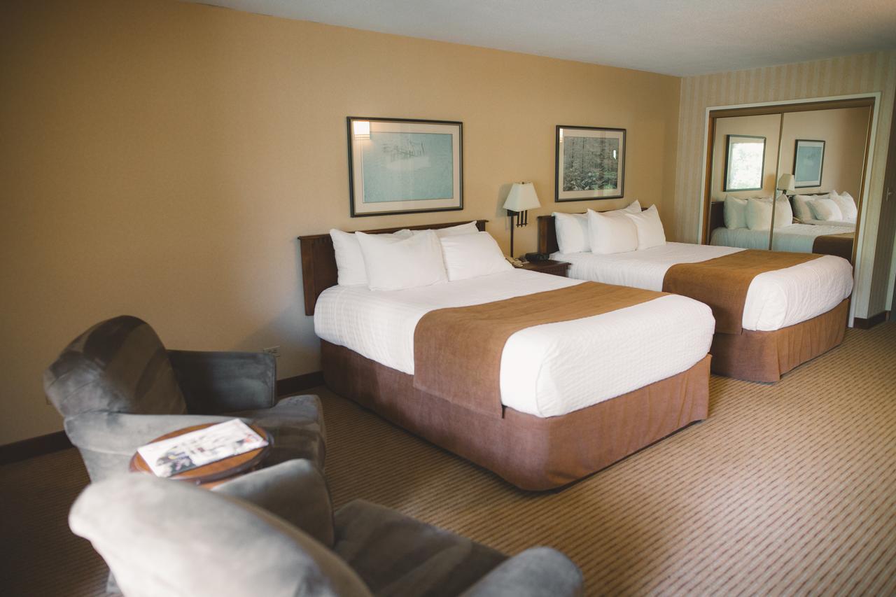Elkhorn Resort, Spa, And Conference Centre Wasagaming Εξωτερικό φωτογραφία