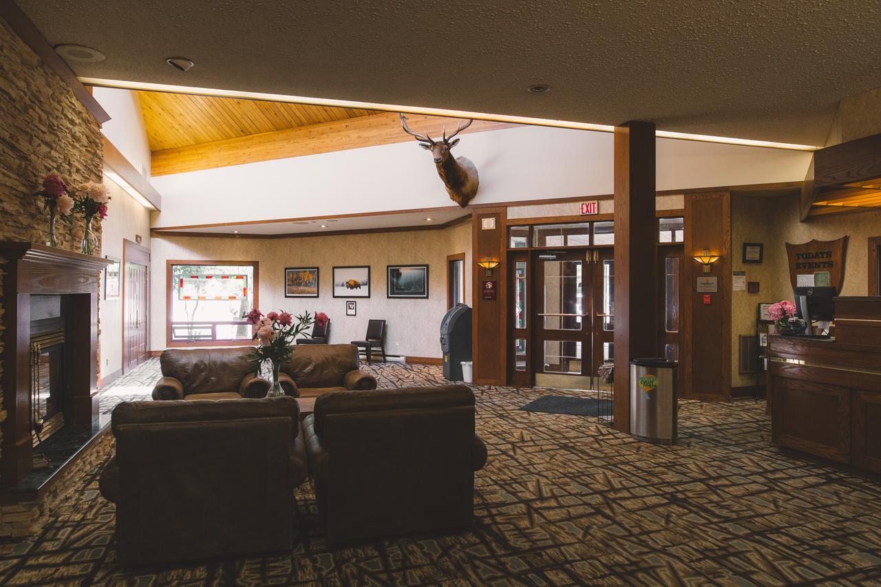 Elkhorn Resort, Spa, And Conference Centre Wasagaming Εξωτερικό φωτογραφία