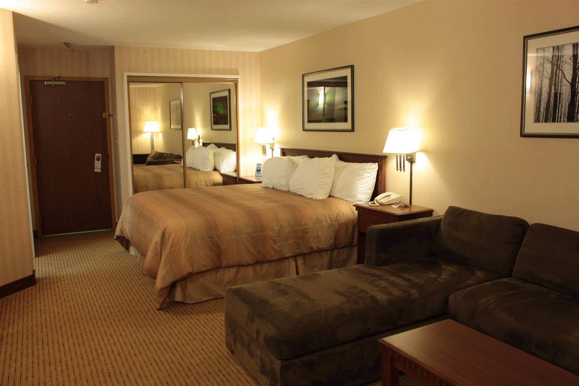 Elkhorn Resort, Spa, And Conference Centre Wasagaming Εξωτερικό φωτογραφία