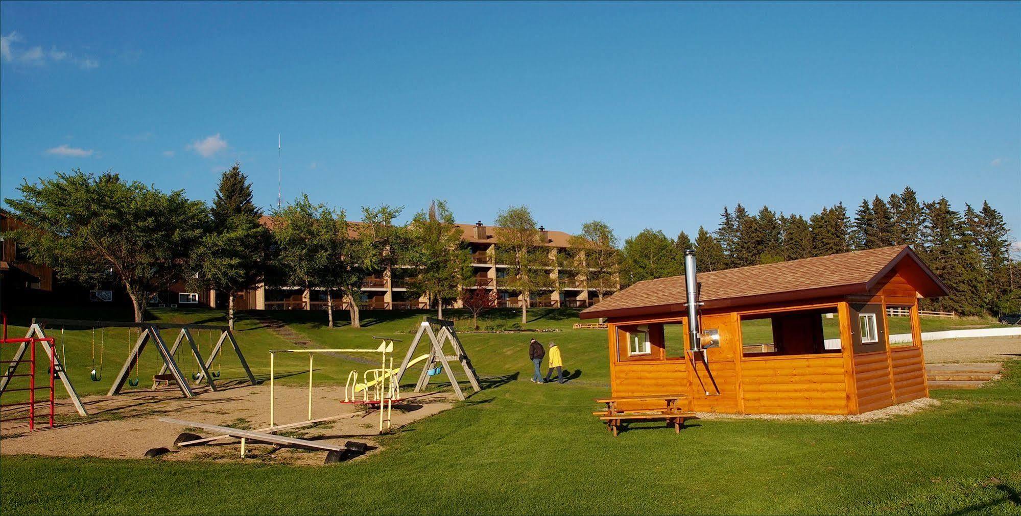 Elkhorn Resort, Spa, And Conference Centre Wasagaming Εξωτερικό φωτογραφία